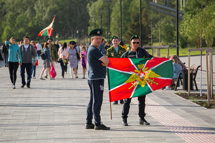 День пограничника-2025: самые новые поздравления, открытки, картинки, стихи и тосты 28 мая