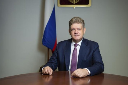 Поздравление полномочного представителя Президента Российской Федерации в Сибирском федеральном округе с Днём образования Следственного комитета Российской Федерации