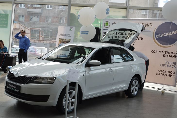 Белый цвет стал любимым у автомобилистов Новосибирска