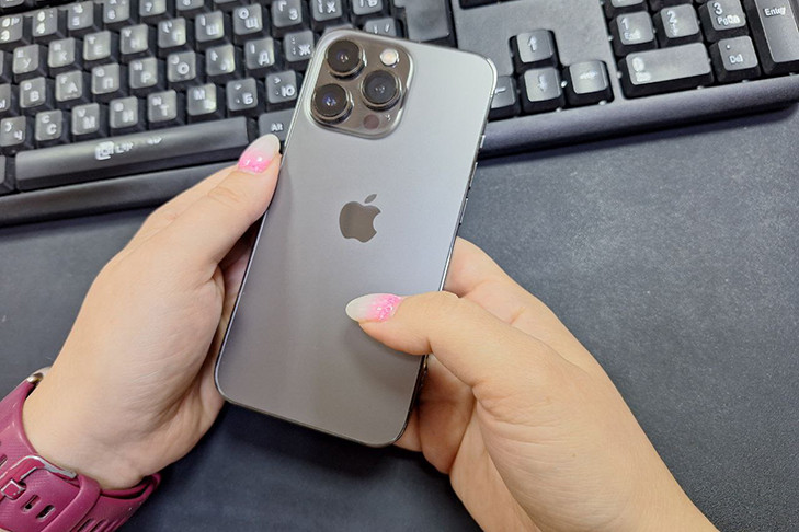 Цены на новые iPhone 16 в Новосибирске снизились более чем на 18%