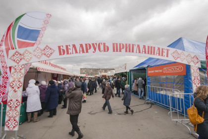 Белорусская ярмарка в Новосибирске: «Стоим наугад, очереди огромные»
