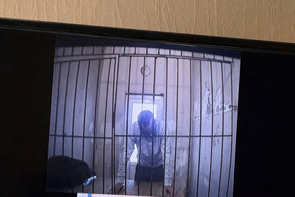 Экс-замначальника колонии под Новосибирском обвиняют в насилие над осужденной