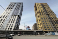 Фигура в скафандре установлена ко Дню космонавтики в Новосибирске