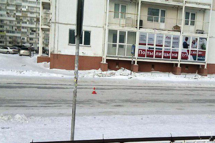 Школьница стала жертвой ДТП на улице Татьяны Снежиной
