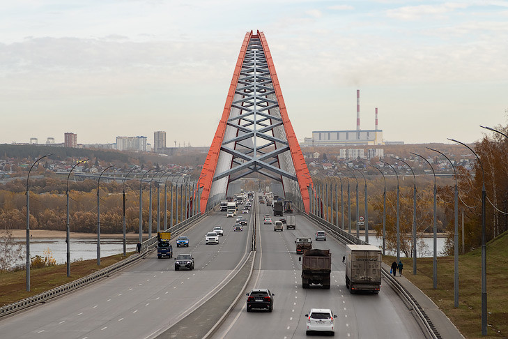 Патрулировать мосты от диверсантов начали в Новосибирске