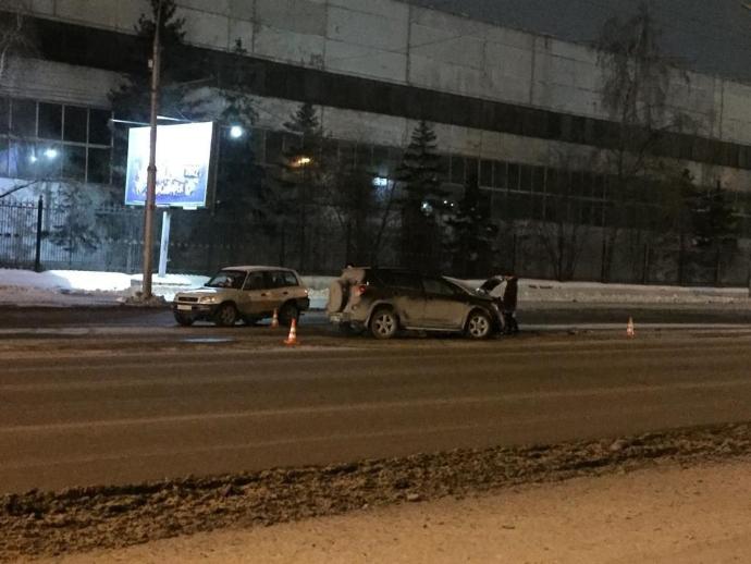 В аварии четырех автомобилей, на проспекте Энергетиков в Новосибирске пострадал ребёнок 