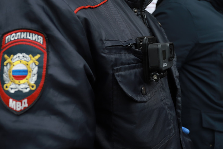 Поджигателей магазинов военных товаров задержали в Новосибирске