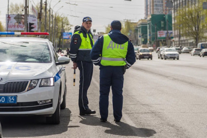 Владельца Lexus с багажом из 58 неоплаченных штрафов поймали в Новосибирске
