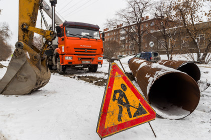 Многострадальный трубопровод на Котовского прорвало в Новосибирске