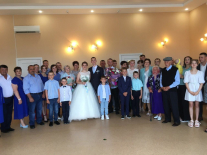 В Чистоозерном районе в один день три пары зарегистрировали брак