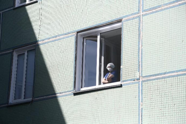 Человека-паука спугнула с балкона жительница Новосибирска