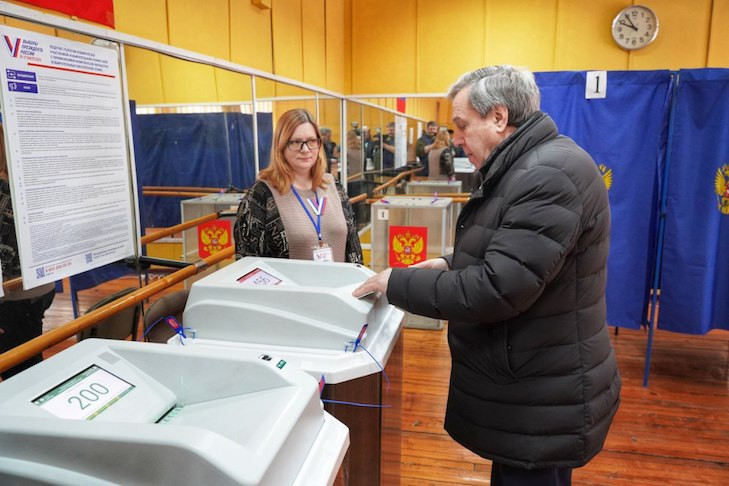 Владимир Городецкий проголосовал на выборах президента России