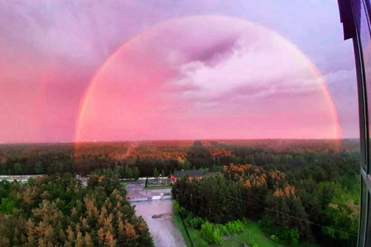 Огромная радуга после мощного ливня восхитила жителей Новосибирска