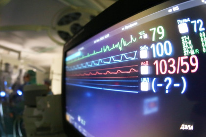 По QR-кодам будут пускать сердечников в клинику Мешалкина