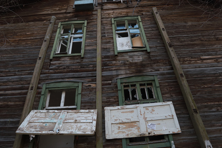 Четыре аварийных дома снесут в Новосибирске