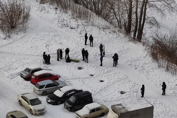 Найдено тело провалившегося под лед ребенка в Первомайском районе Новосибирска