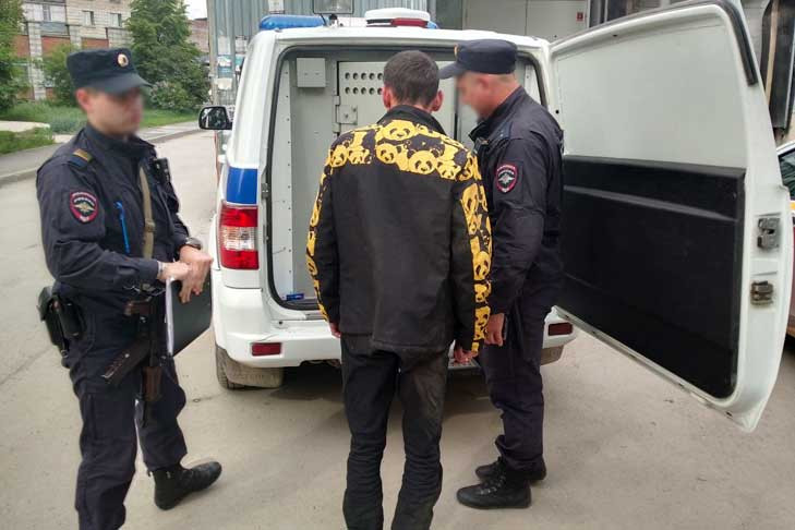 Бывший пациент госпиталя украл 22 шоколадки в супермаркете Новосибирска