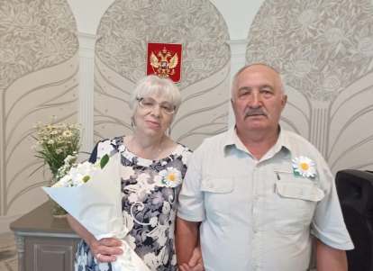 Две семьи из Искитимского района награждены медалями «За любовь и верность»