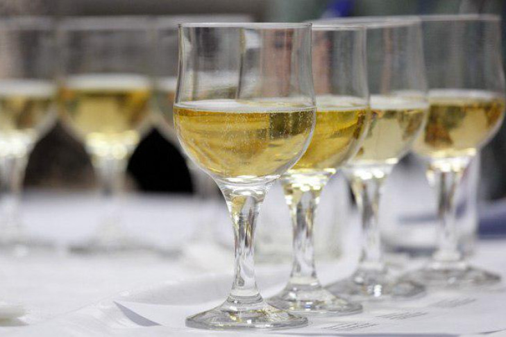 Шампанское низкого качества обнаружили в торговых сетях