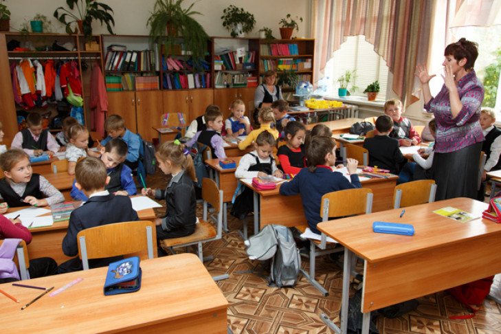 «Единая Россия» предлагает сократить формы отчетности для учителей