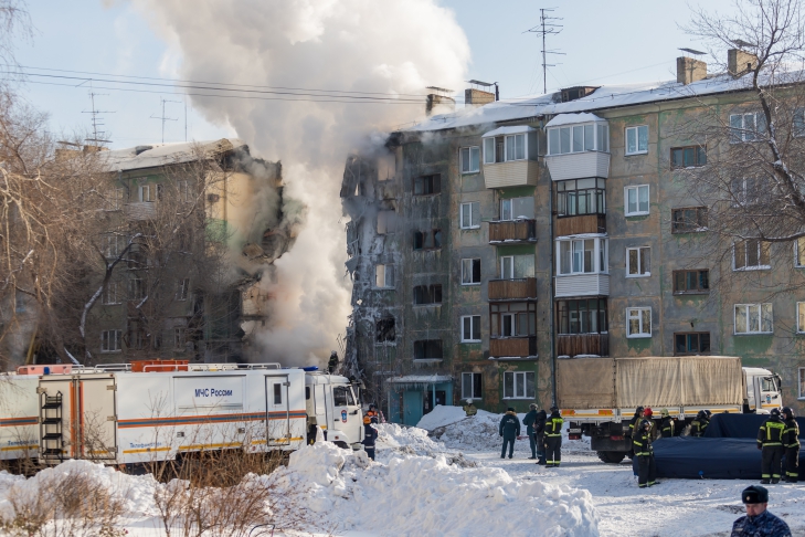Два жителя дома на Линейной, 39 до сих пор остаются в больницах Новосибирска