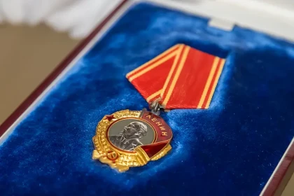 Почему Москва забрала у Новосибирска самый первый орден Ленина