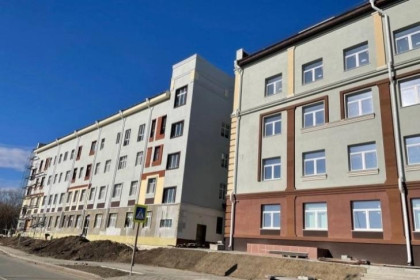 В Колывани завершили строительство нового хирургического корпуса ЦРБ