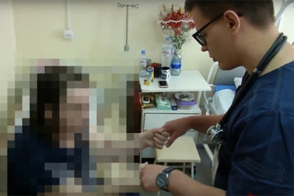 Девушка ослепла и перестала ходить после операции в Барабинской ЦРБ