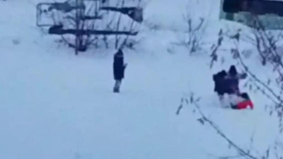 Гематомы на лице: подростки напали на школьника в Новосибирске