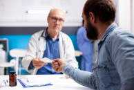 Новосибирских мужчин направят на спермограмму после бань