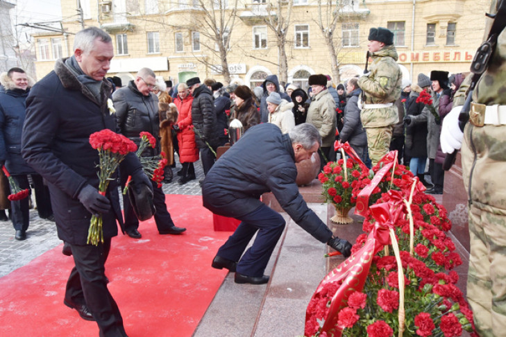 75-я годовщина освобождения Ленинграда - область приняла эстафету акции «Дорога памяти»