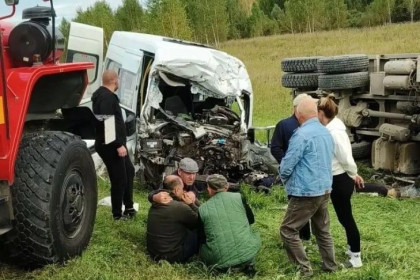 Спасатели рассказали подробности ДТП возле Плотниково с 12 пострадавшими