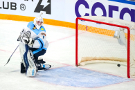 Важный матч в борьбе за путевку в плей-офф проиграла новосибирская «Сибирь»