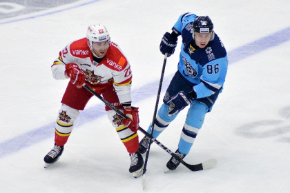 Победа: хоккейная «Сибирь» забросила шесть шайб в ворота «Куньлуня»