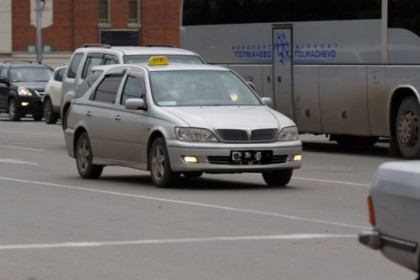 Таксисты подняли цены в два раза из-за дождя с грозой в Новосибирске
