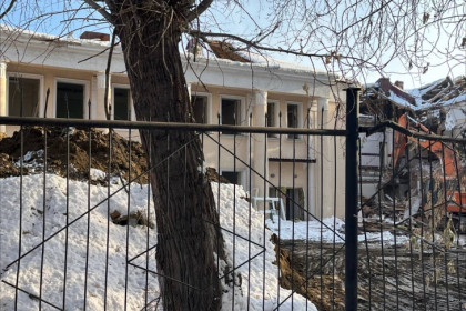 Горсовет разрешил застроить территорию старой инфекционки в центре Новосибирска