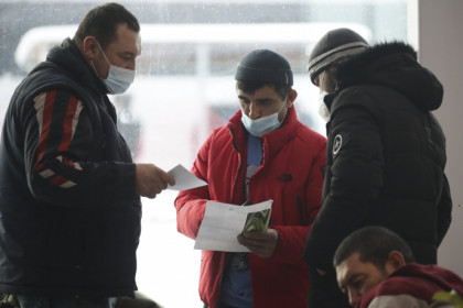Новосибирец продавал мигрантам липовые справки об отсутствии коронавируса