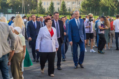 Губернатор Андрей Травников открыл новый корпус гимназии №3 в Новосибирске