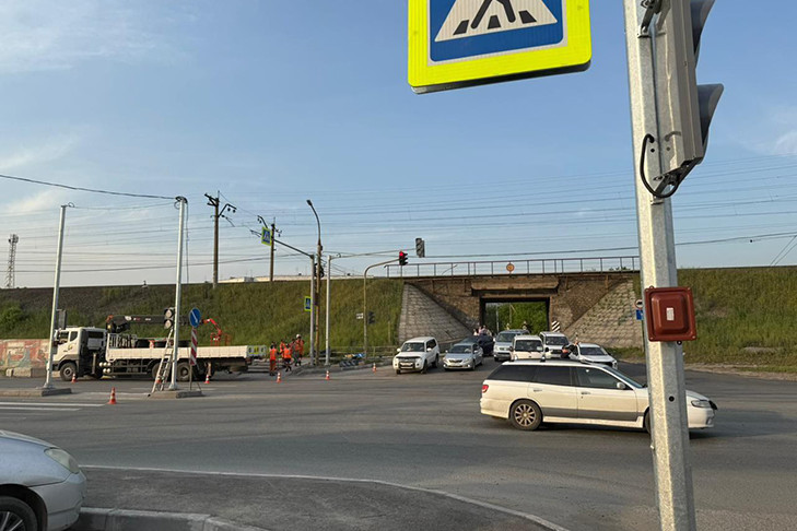 В Новосибирске водитель сбил подростка на пешеходном переходе