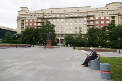История и достопримечательности Новосибирска: площадь Свердлова
