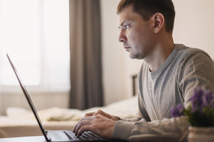 В Новосибирской области вакансий с упоминанием ИИ стало на 69% больше за 2025 год