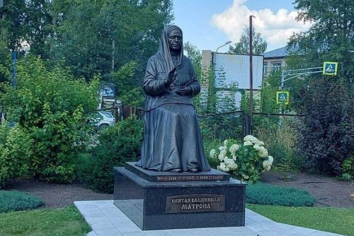 Памятник Матроне Московской появился в одном из храмов Новосибирска