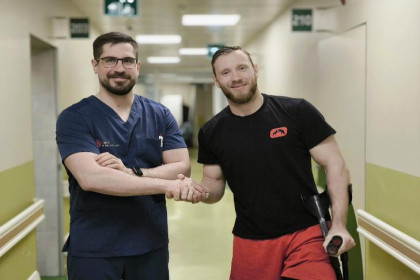 Хирург-самбист прооперировал чемпиона по греко-римской борьбе в Новосибирске