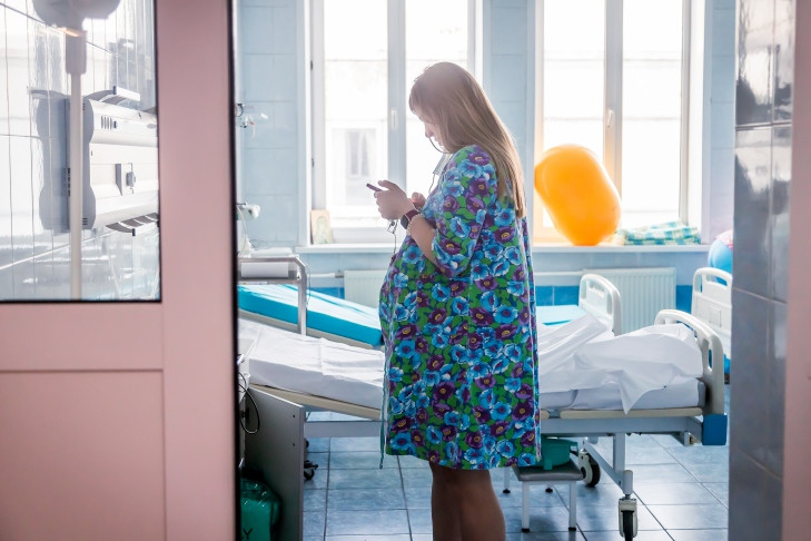 Областную больницу закрыли для беременных из трех районов Новосибирска с 15 марта