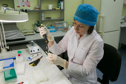 Более 100 штаммов коронавируса в России выявил «Вектор»