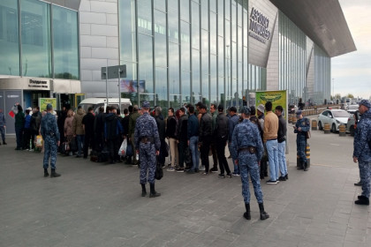 Более 50 опасных мигрантов выслали за пределы России из Новосибирска за неделю