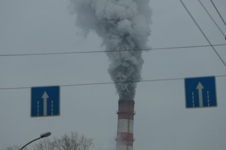 «На улицу лучше не выходить»: ядовитый смог накрыл Новосибирск