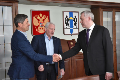 Андрей Травников встретился с новым главным тренером ХК «Сибирь»