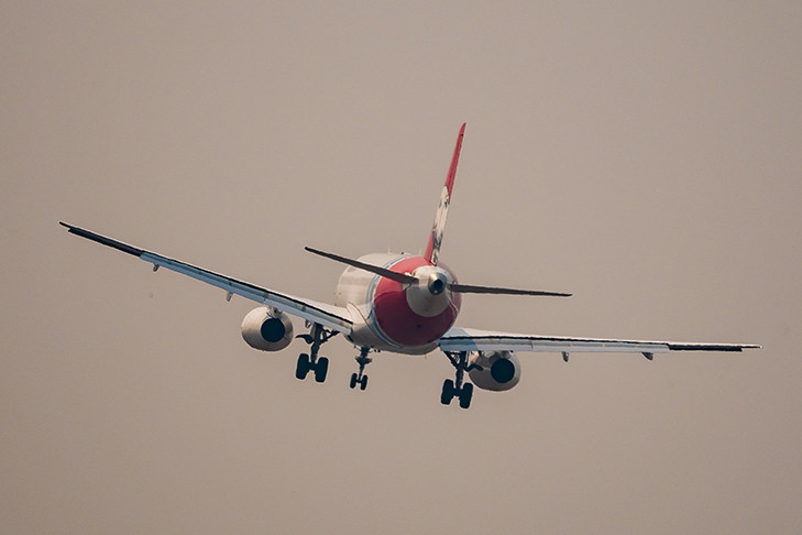 Отказали в выпивке: женщина напала на стюардов авиарейса Астана – Новосибирск