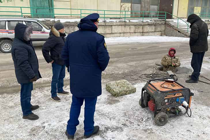 Власти Искитима отрапортовали: тепло в дома запущено, но его нет